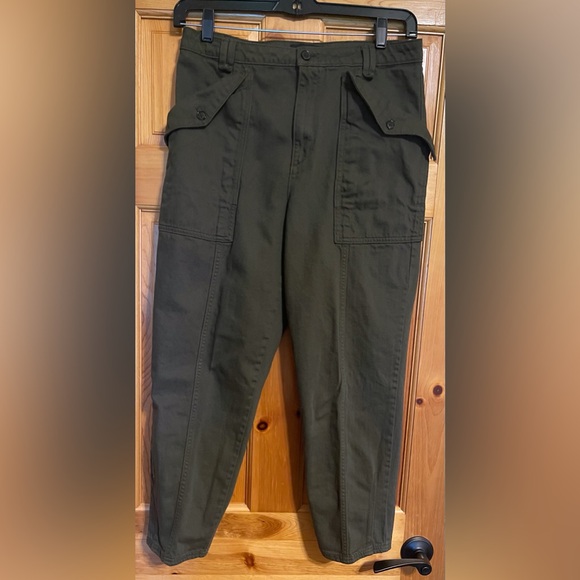 Banana Republic Pants - Banana Republic Dark Olive Green Ankle Pants with Cargo style, Size 10